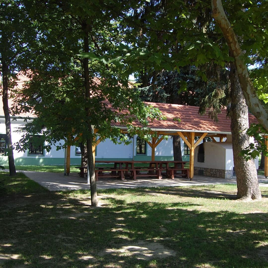 Ravazdi Erdészeti Erdei Iskola